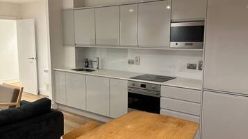 Apartment, 2 Bedrooms, Accessible, Balcony | Interior