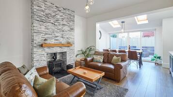 บ้านพัก | 5 ห้องนอน