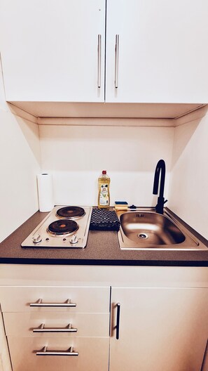 Een koelkast, een oven, een kookplaat