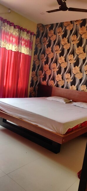 Deluxe Double Room, City View | Free WiFi, bed sheets - Goroomgo Noopur Premium Puri (Brahmagiri)