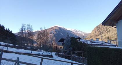 Apartment for 8 people in a quiet area in Pellizzano - Via G. Tomaselli, 6