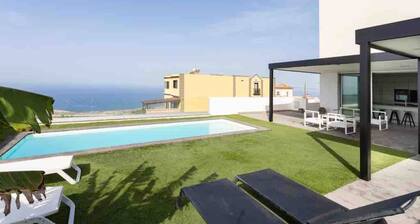 Tulio II Family Villa Heated Pool