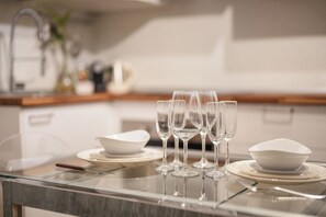 Dining - One-room apartment on the Naviglio, Tortona (Milano)