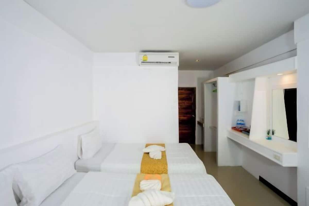 Soundproofing, bed sheets