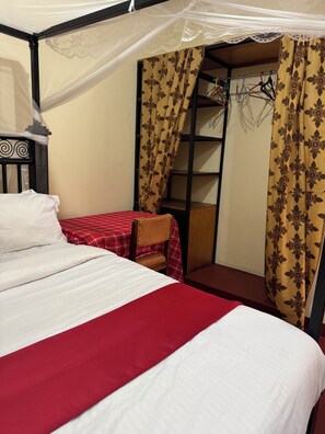 9 quartos, ferros/tábuas de passar roupa