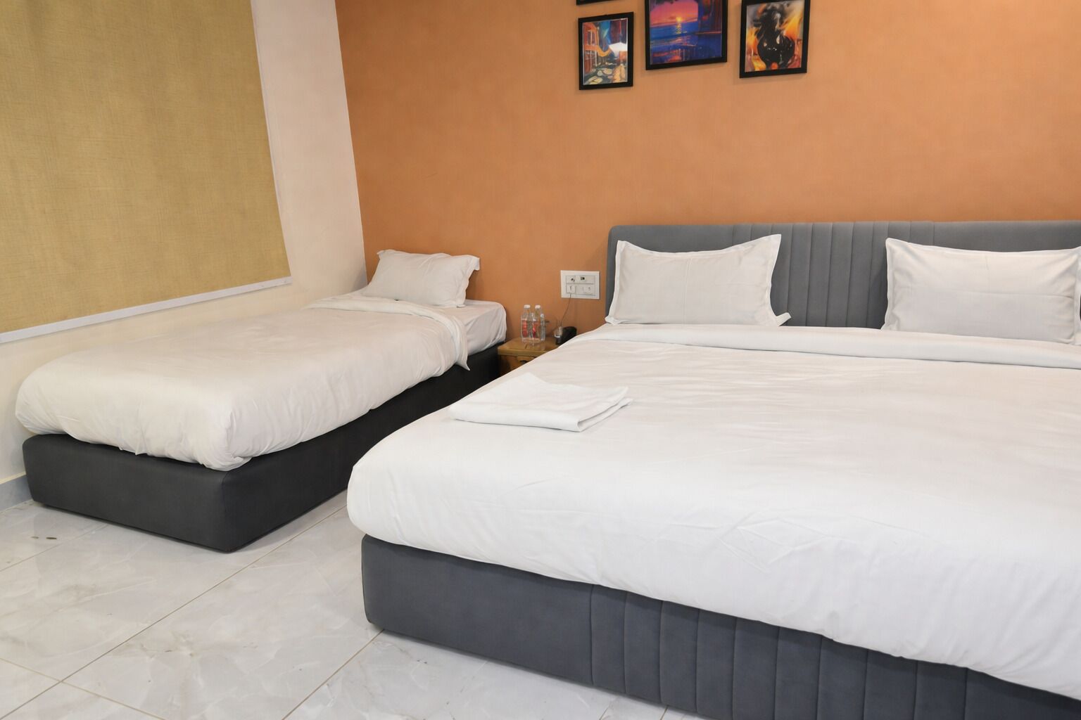 奢华村舍 | 1 多间卧室、高档床上用品、记忆海绵床垫、遮光窗帘