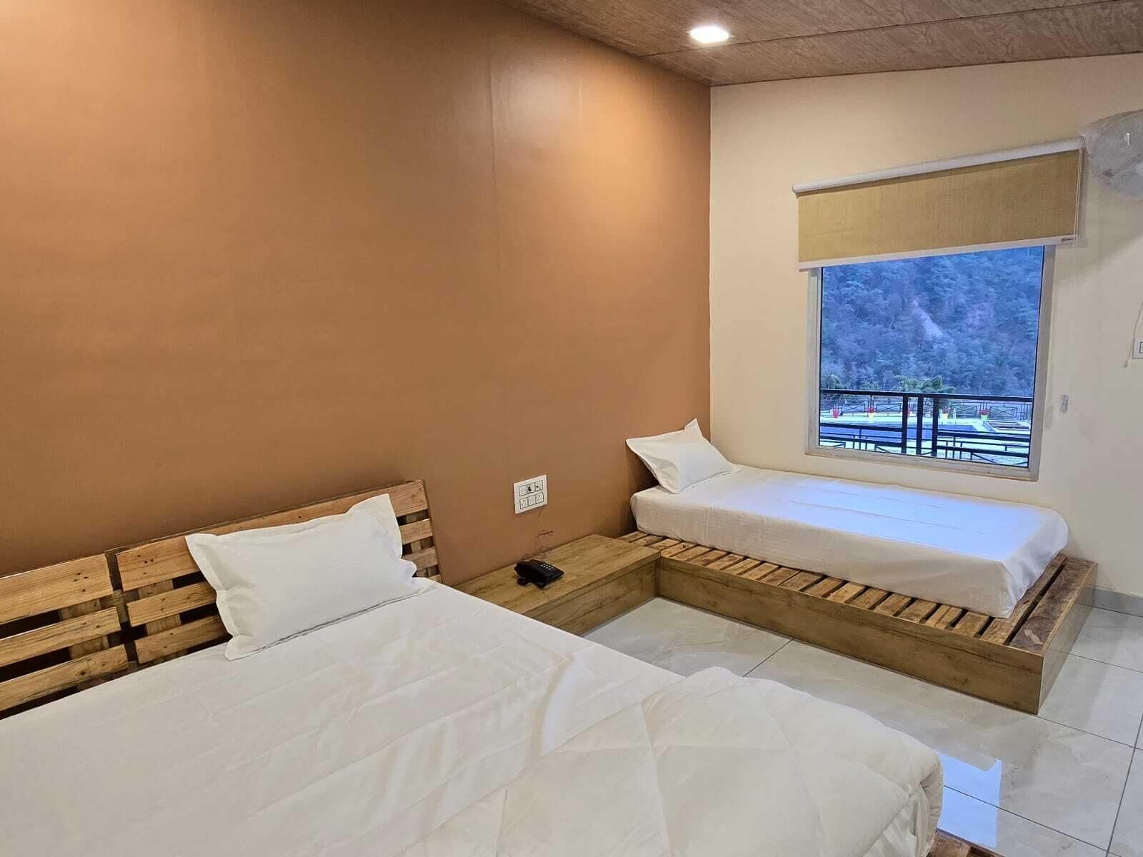 1 bedroom, premium bedding, memory-foam beds, blackout curtains