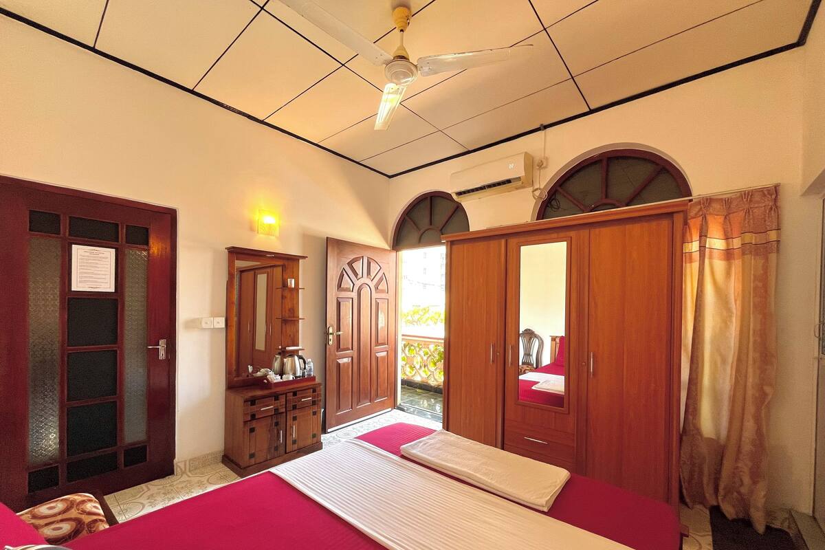 Habitación Deluxe doble, vistas parciales al mar | Wifi gratis