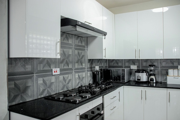 Cottage | Dapur pribadi | Lemari es besar, microwave, oven, dan kompor