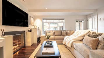 Smart TV, fireplace, offices