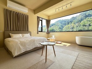 Deluxe Double Room, Mountain View | Free WiFi - Here after us (Dahu)