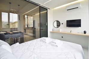 1 bedroom, individually decorated, individually furnished, desk - KLEKO by halu! (Thessaloniki)