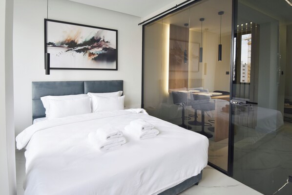 Deluxe Apartment | 1 bedroom, individually decorated, individually furnished, desk