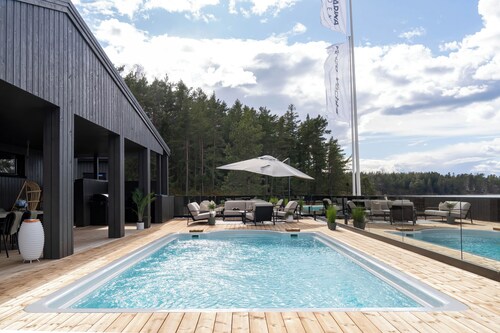 Luxury seaside villa in the archipelago. Heated pool all year around.