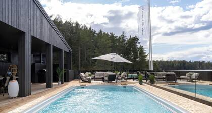Luxury seaside villa in the archipelago. Heated pool all year around.