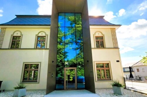 Apartment in villa, sky view, elevator, luxury floor