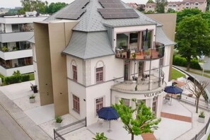 Exterior - Apartment in villa, sky view, elevator, luxury floor (Bad Hall)