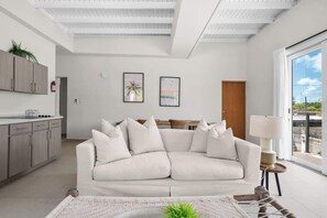 スマートテレビ、書斎 / ワークスペース