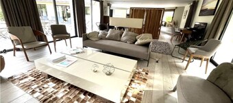 Villa Capucine Contemporary house in the forest, close to the town center