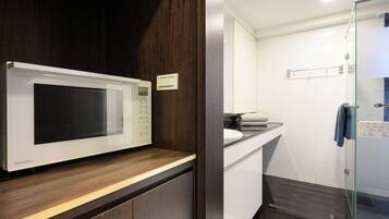 淋浴设施、吹风机、毛巾、肥皂