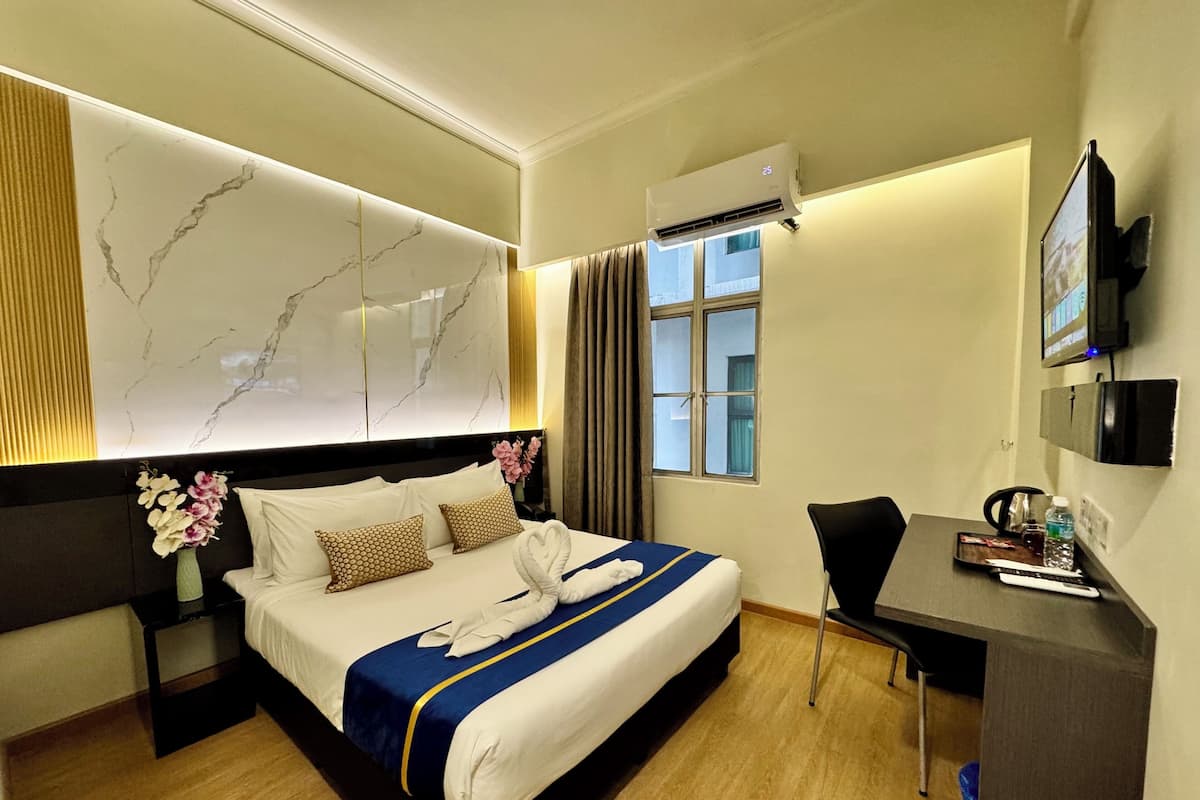 In-room safe, desk, laptop workspace, soundproofing