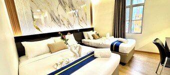 Central City Hotel at Chintatown