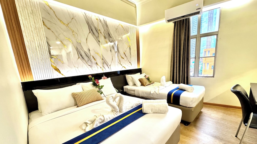 Central City Hotel at Chintatown