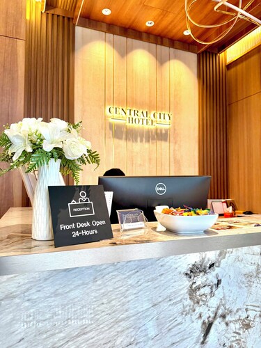 Central City Hotel at Chintatown