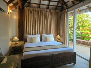 Blackout curtains, soundproofing, iron/ironing board, free WiFi - Highland Sarovar Portico Sindhudurg (Vengurla)