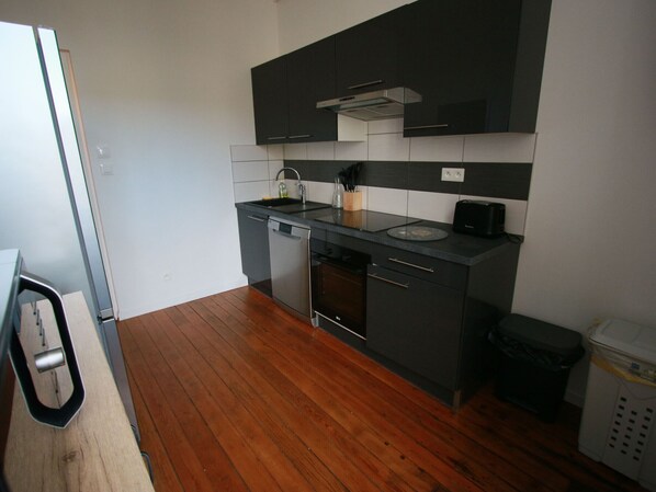 Kühlschrank, Geschirrspüler