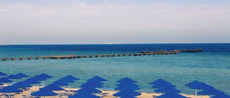 Private beach, sun-loungers, beach umbrellas, beach towels