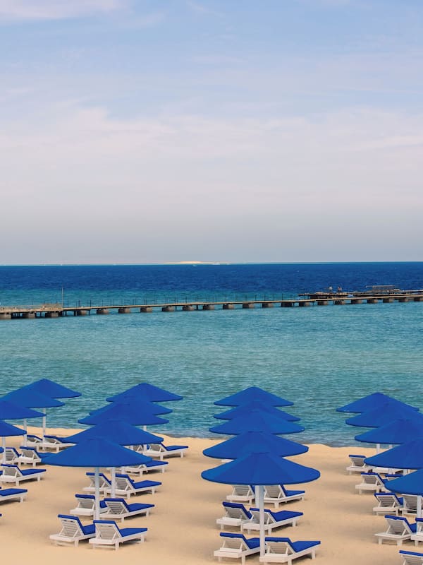 Private beach, sun-loungers, beach umbrellas, beach towels