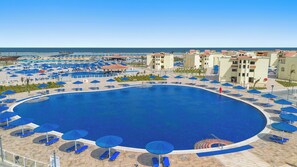 15 outdoor pools, pool umbrellas, sun loungers - Albatros Makadi Resort (Makadi Bay)