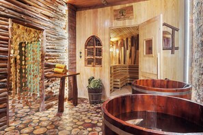 Een sauna, een stoombad, lichaamsbehandelingen, body wraps