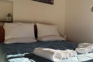 1 bedroom, desk, iron/ironing board, free WiFi - Casa Broseta (Bergamo)