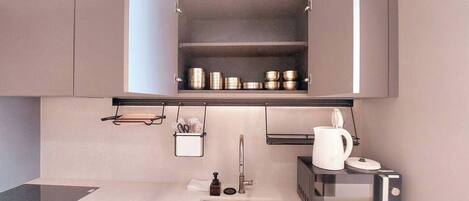 Microwave, oven, stovetop, dishwasher