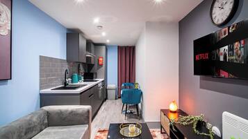 Apartment | Living area | TV