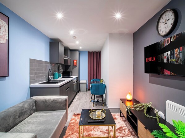 Apartment | Living area | TV - Bradford City Apartment - Bolton Road Oasis (Bradford)