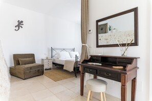 Deluxe Villa, Pool View | 1 bedroom, free WiFi - Villa Doc700 con piscina (Carovigno)