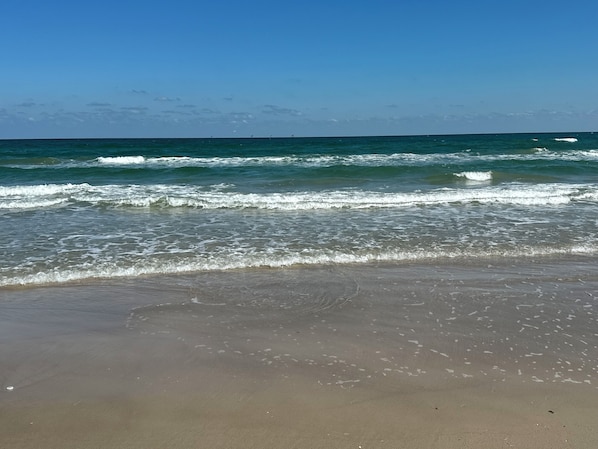 Beach nearby, sun-loungers, beach towels - Piece of Padre Island-Condo- 4 min walk to water-sleeps 4-5 (Corpus Christi)