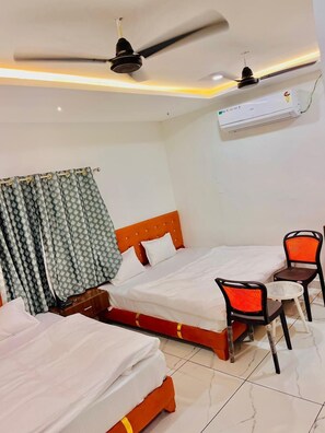 Family Room | Free WiFi - Hotel Shree Kedar Palace (Ujjain)
