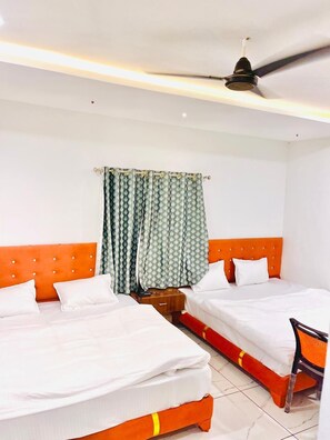 Family Room | Free WiFi - Hotel Shree Kedar Palace (Ujjain)