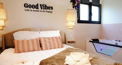 *Maison Castor* Balnéo, piscine et billard ! A 10 min de l'océan !