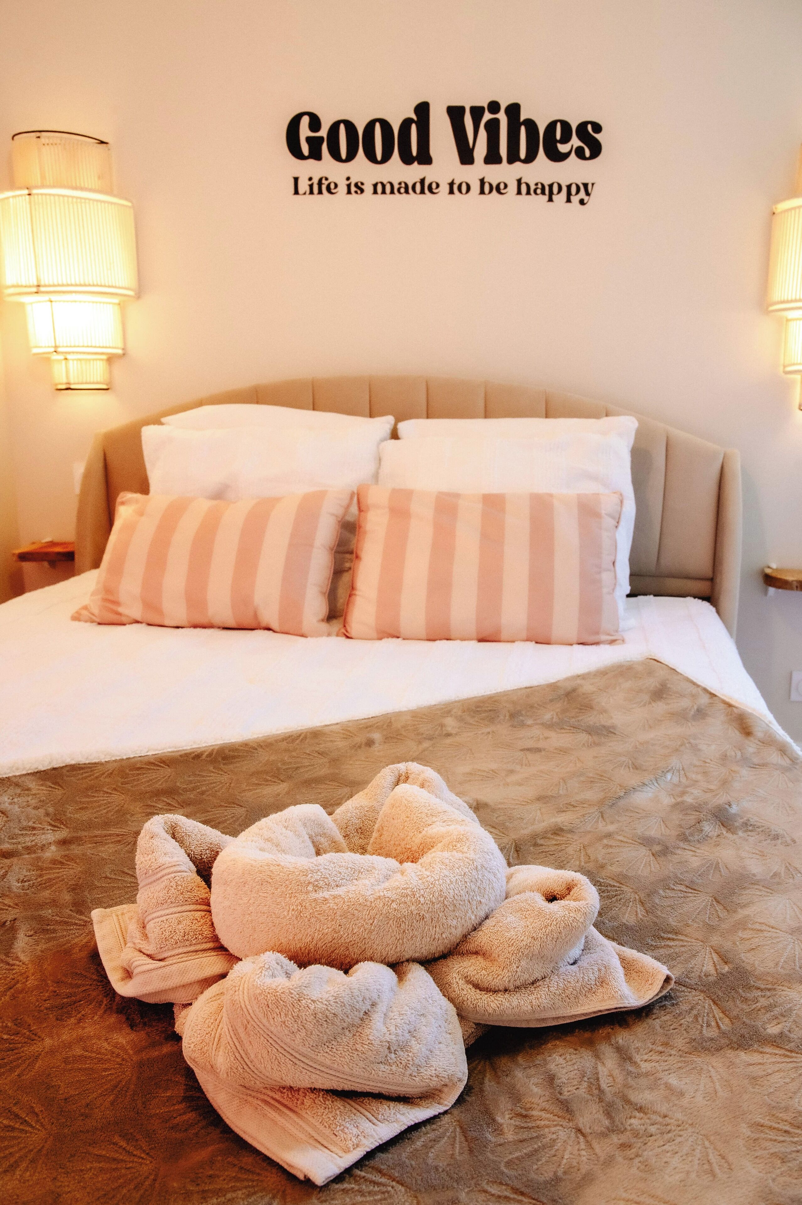 5 dormitorios, tabla de planchar con plancha, wifi y ropa de cama