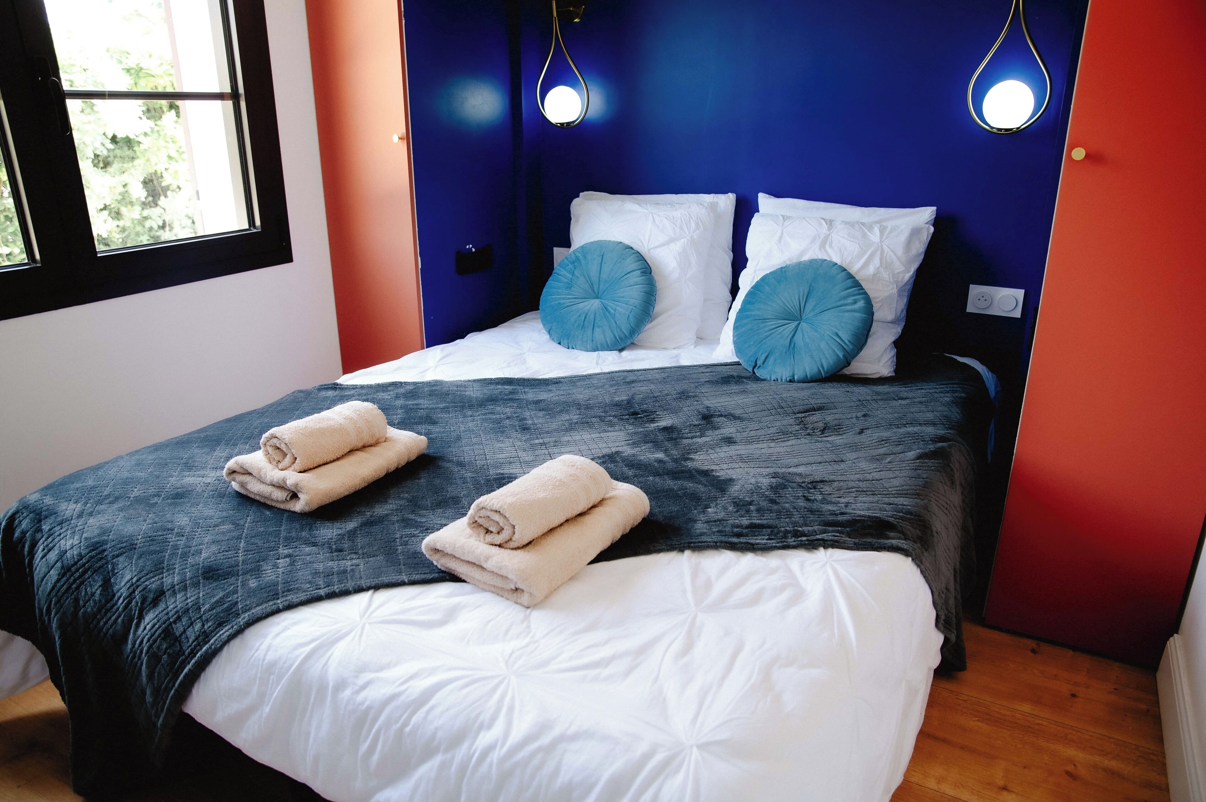 5 dormitorios, tabla de planchar con plancha, wifi y ropa de cama