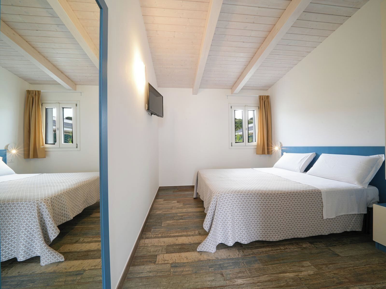 House, 2 Bedrooms, Patio, Sea View | Hypo-allergenic bedding, free WiFi, bed sheets