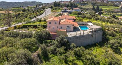 Galini villa, private pool , near amenities, Heraklion