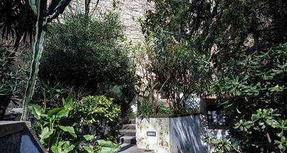 VILLA LEONARDO IN THE HEART OF POSITANO Central location