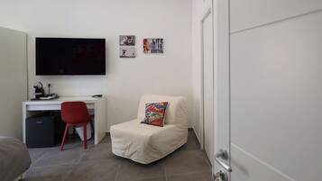 Deluxe Room, Balcony, City View | Desk, free WiFi