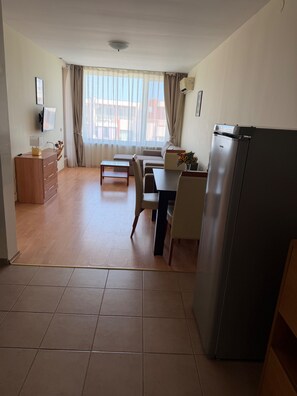 Interior - Apartment - Sleeps 6, Pet Friendly & 6 Pools (Nessebar)